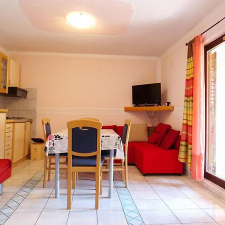 Manda Apartment Valbandon