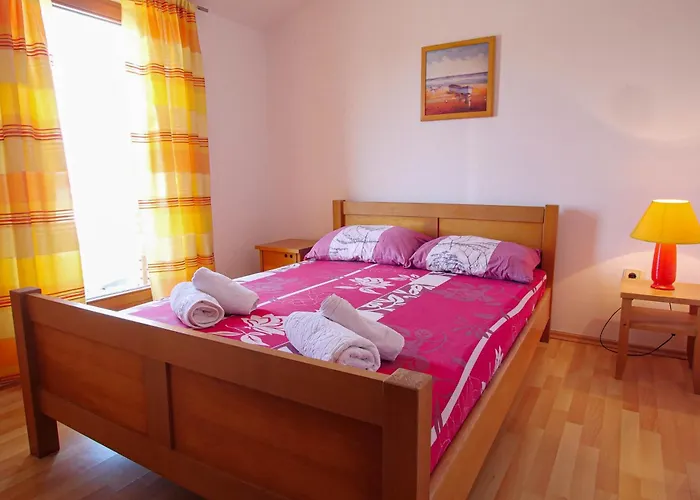 Manda Apartament Valbandon