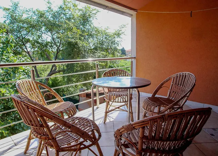Manda Apartament