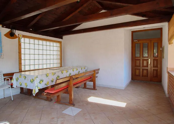 Apartament Manda *
