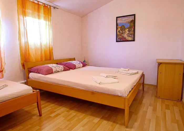 Manda Apartament Valbandon