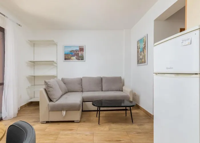 Manda Apartament