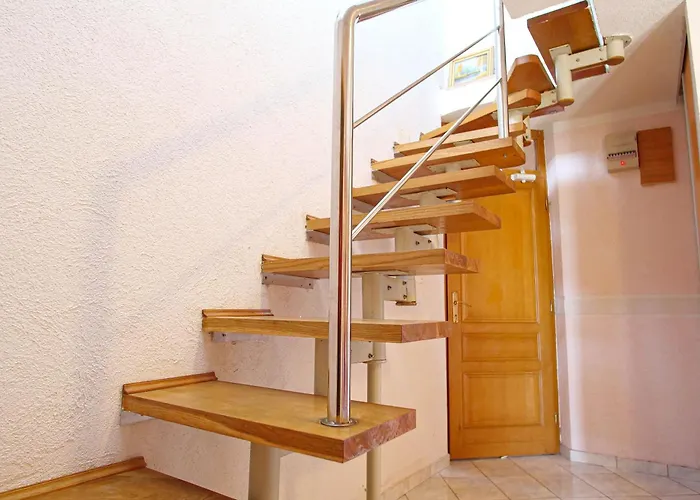 Manda Apartament
